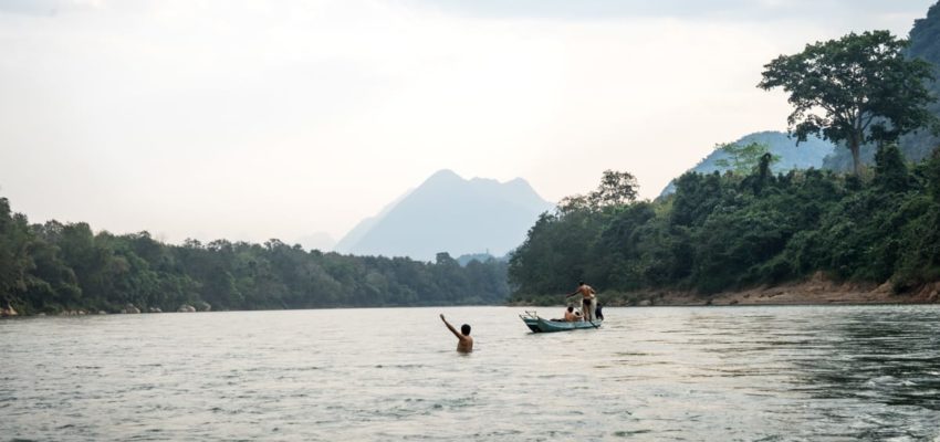 Laos: Perangua travelers don’t disconnect but connect
